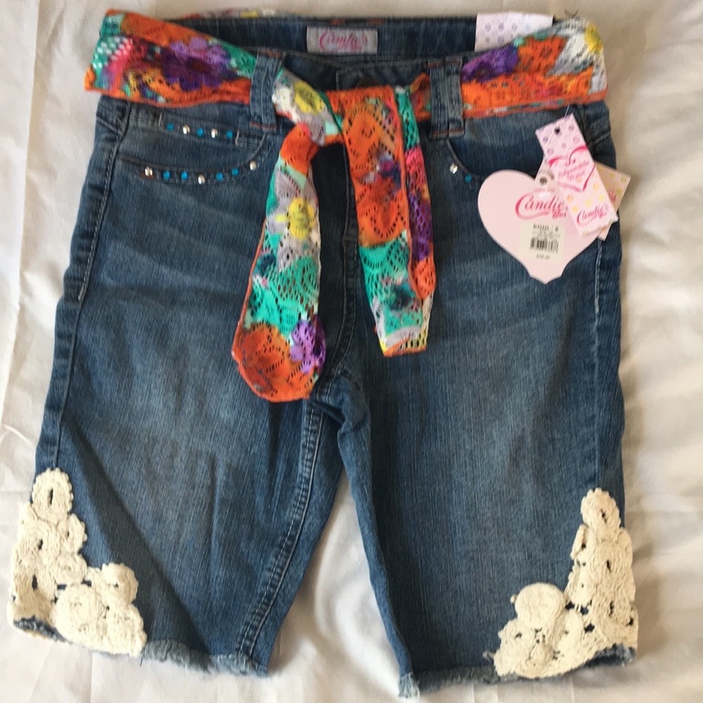 NWT-Candie’s Girl Embroidered Jean Shorts Size 12